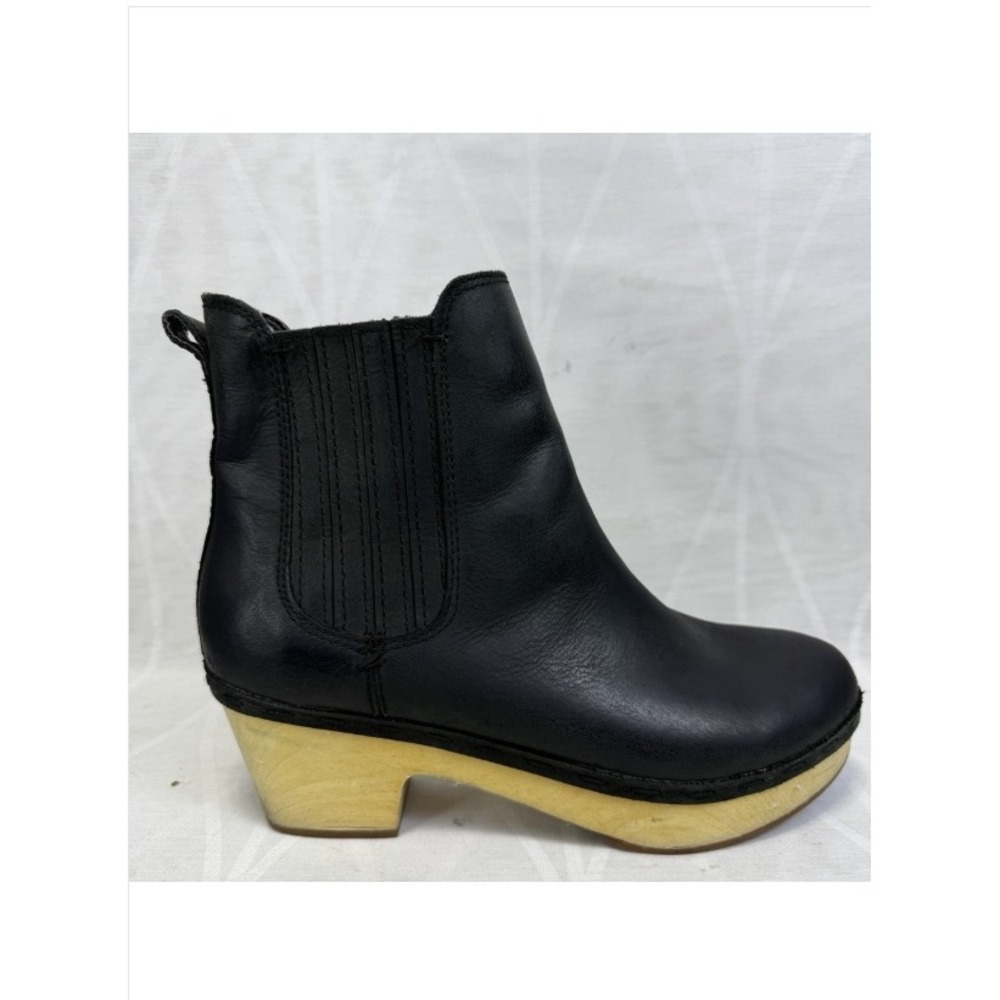 FRYE Odessa Chelsea Clog Boots Booties Black Nubuck Leather Wood Heel Sz 7